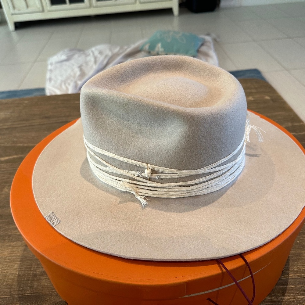 Alejandro Mateo Hats